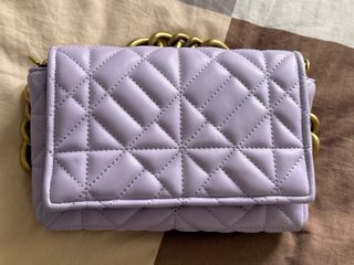 Bolso Zara Morado con Cadena Dorada