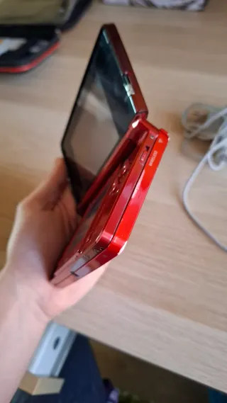 Nintendo 3DS Roja con Cargador y SD