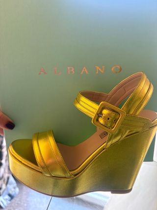 Sandalias Albano doradas y verdes