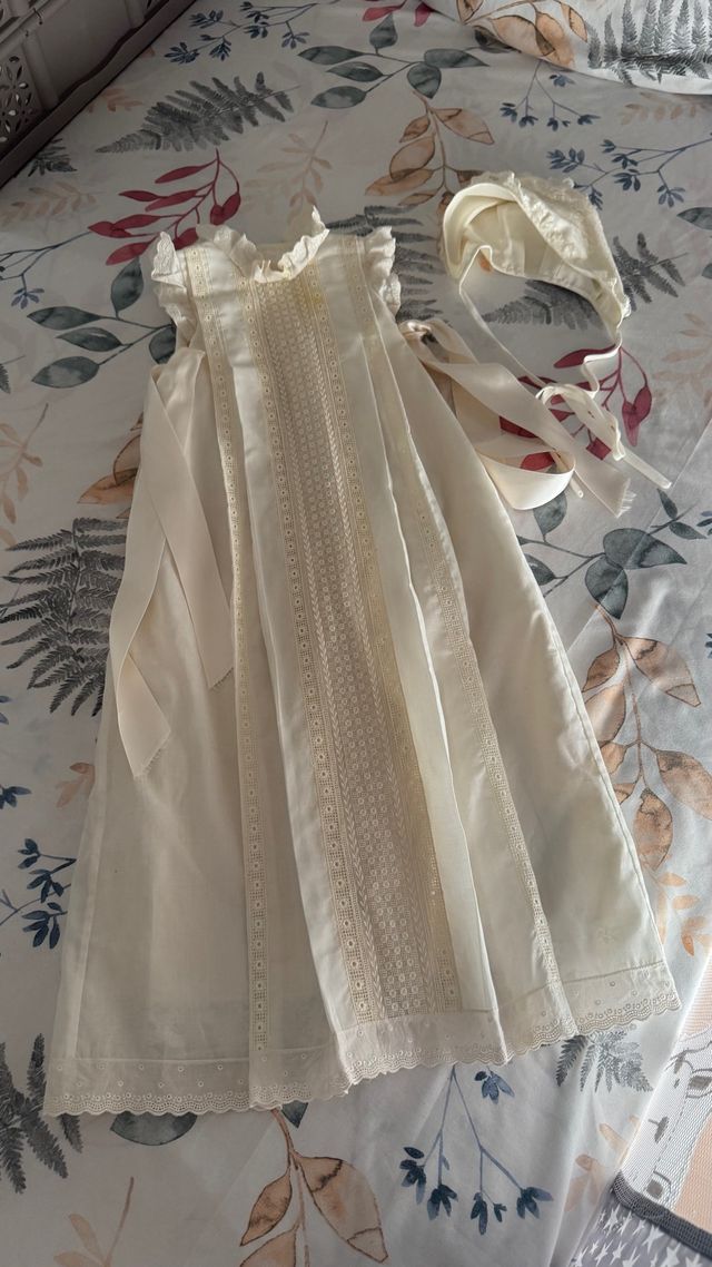 Faldón de bautismo de encaje