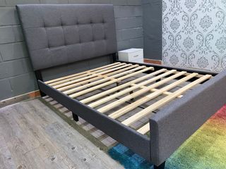 Cama somier y cabecero integrado