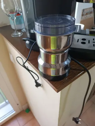 Cafetera Cecotec Cafelizzia