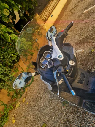 Scooter automática SYM Joymax 125