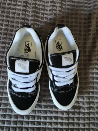 Vans Knu Skool