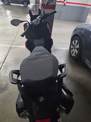 Moto BMW Roja