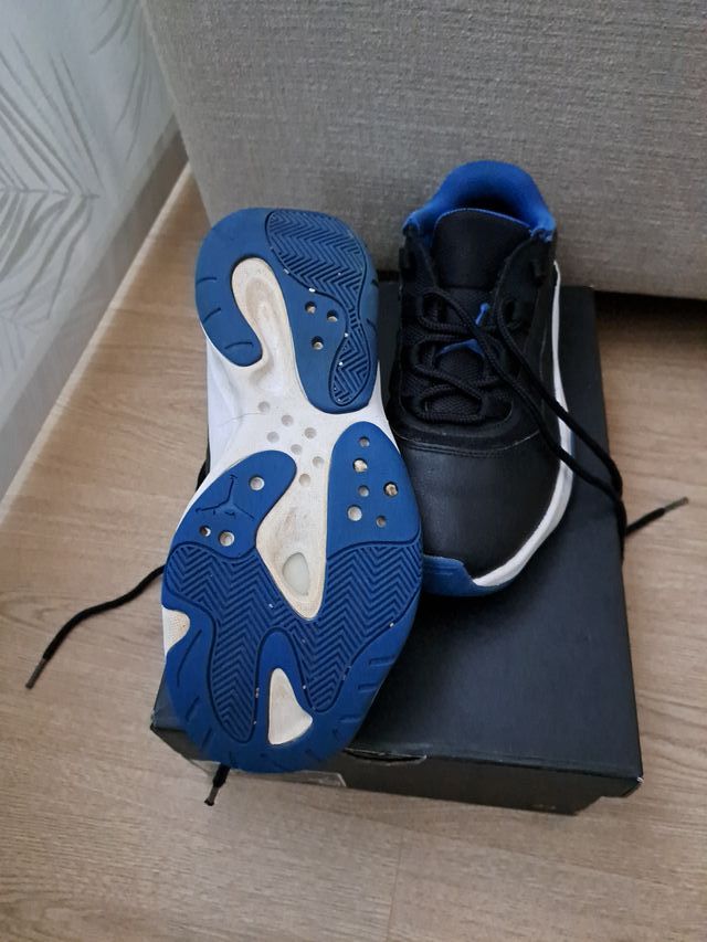 Zapatillas Jordan 38 Negras y Azules
