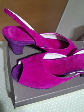 Zapatos de ante tacón fuxia y morado