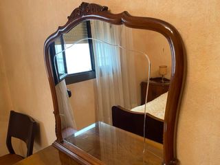 Tocador antiguo madera con espejo grande