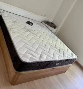 2 Camas individuales con cabecero negro