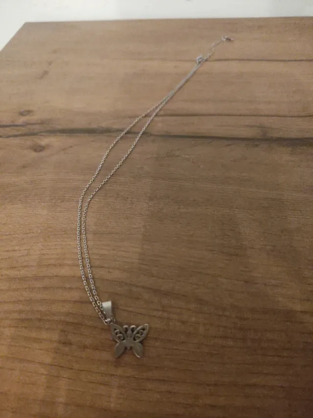 collana a farfalla in argento