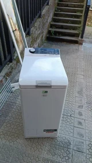 Lavadora AEG de Carga Superior 7kg
