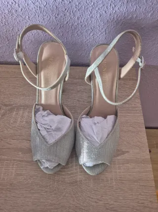 Tacones Menbur plateados
