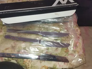 Set coltelli cucchiai cucchiai da frutta...