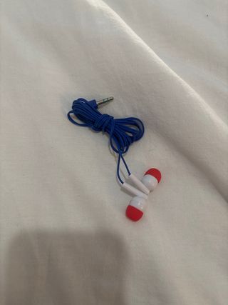 Auriculares nuevos azul y rojo