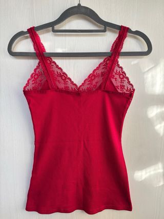 Camiseta lencera canalé rojo oscuro