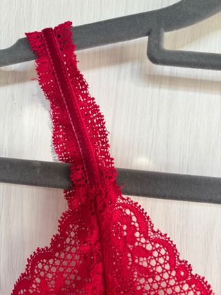 Camiseta lencera canalé rojo oscuro