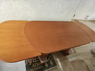 Mesa de comedor extensible de madera