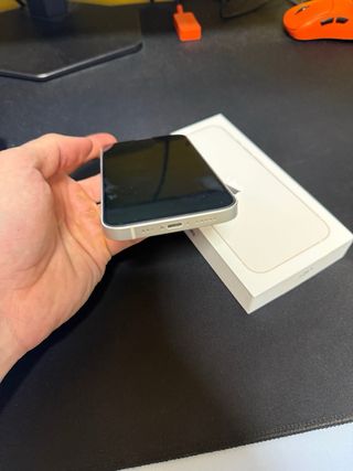iPhone 13 bianco da 128 GB