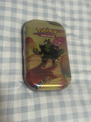 Lata Pokémon Shrouded Fable