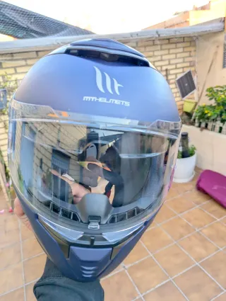 Casco MT thunder 4SV