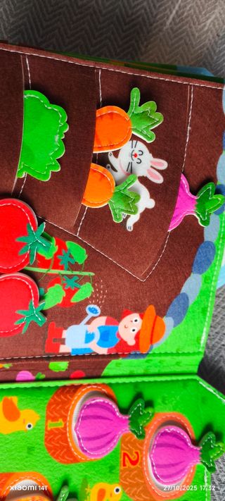 Libro sensoriale Montessori