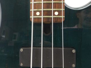 bajo electrico yamaha rbx760a