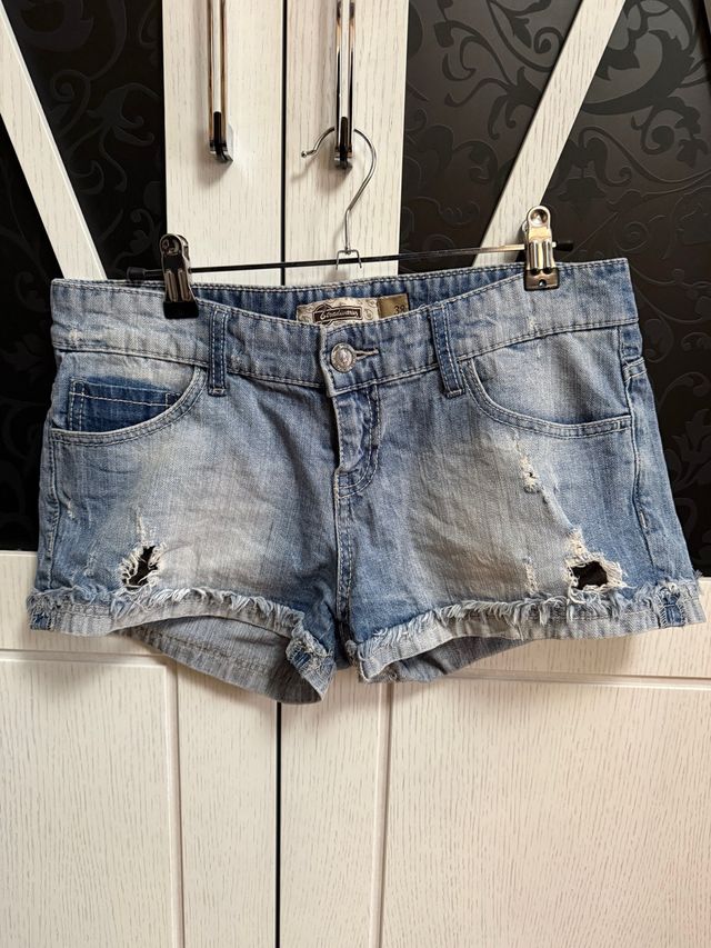 Shorts vaqueros desgastados talla M