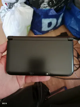 Nintendo 3DS XL Negra+cargador+lapiz