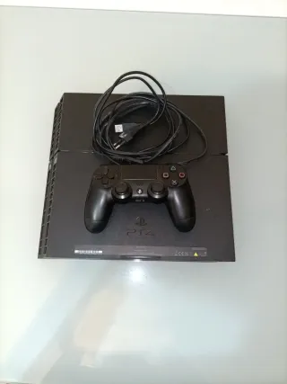 Consola PS4 Sony Negra + Mando