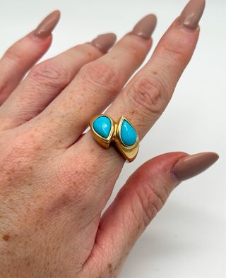 Anillo de dama de oro 18kt con piedras