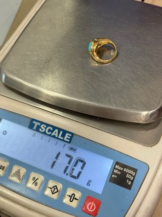 Anillo de dama de oro 18kt con piedras