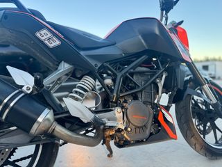 Moto KTM Duke Naranja 125cc