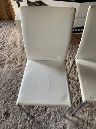 Lote 4 sillas cocina piel blanca y metal