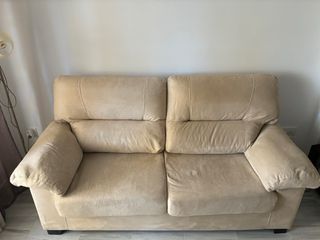 Dos sofás dos y tres plazas