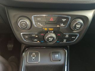 Jeep Compass Limited FWD