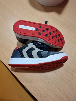 Deportivas Geox niño/niña. Número 33