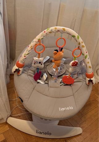 Hamaca mecedora de bebé Lionelo Iris
