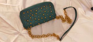 Borsa Zara verde con borchie oro