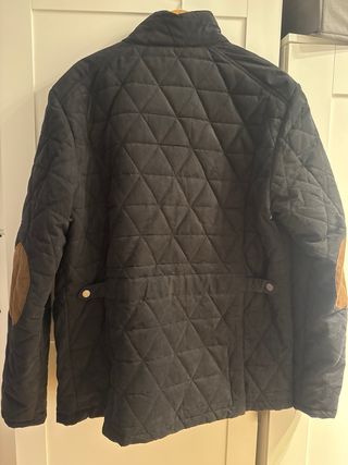 Cazadora efecto ante hombre negra