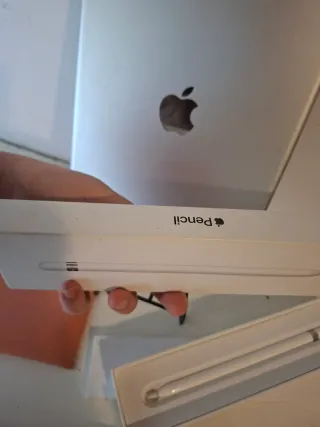 Apple iPad 10.2 Blanco + Teclado y Lápiz