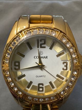 Reloj Comar Dorado con Cristales