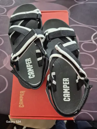Sandalias Camper Negras y Blancas Nuevas