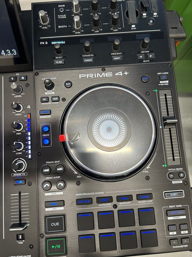 Controller Denon DJ Prime 4 +