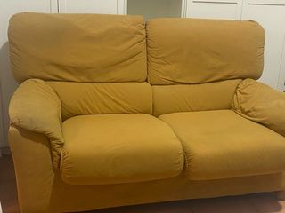 Sofá amarillo de 2 plazas se regala