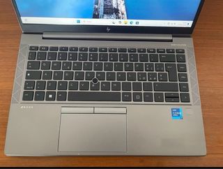 HP ZBook FIREFLY G8  i7-1185G7 16GB 256GB SSD 14