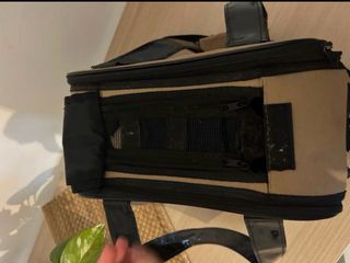 Bolso Transportín camel y Negro.