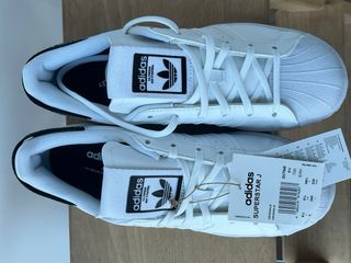 Zapatillas Adidas Superstar J Parley Blancas