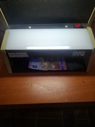 DETECTOR DE BILLETES FALSOS ANTIGUO