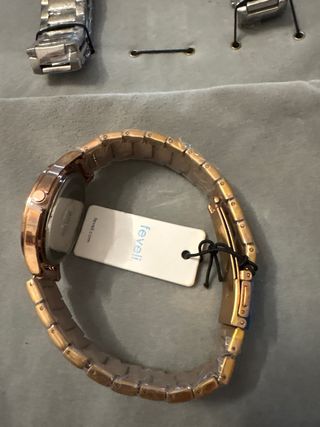 Reloj Feveli Dorado y Gris