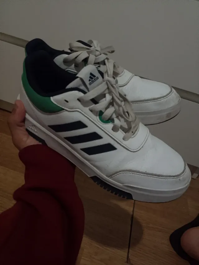 Zapatillas Adidas Blancas y Verdes